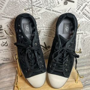 NWOT UGG Beautifully Scalloped Black & White Sneakers in Size 11